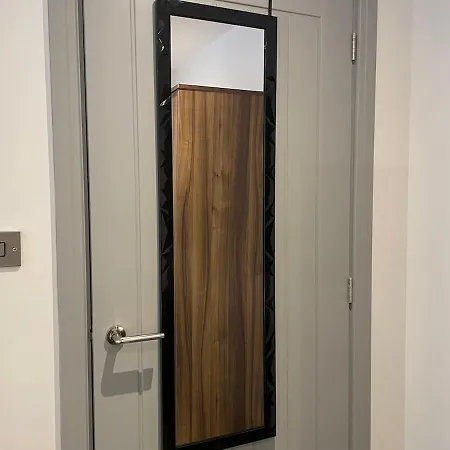 1 Bed With Car Park Cosy Centre