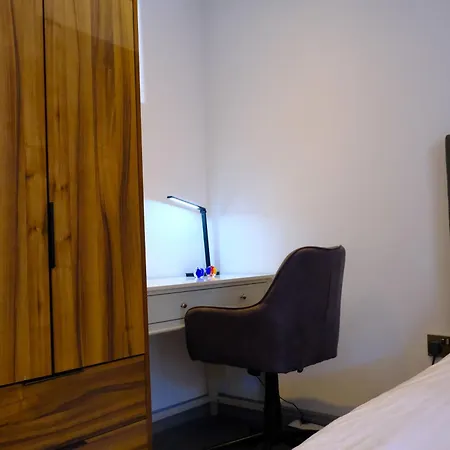 Apartment 1 Bed With Car Park Cosy Centre