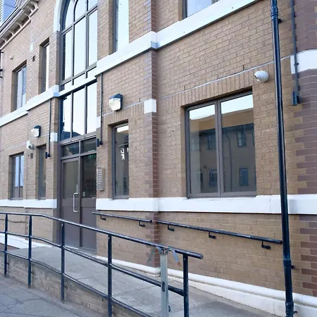 1 Bed With Car Park Cosy Centre Apartment *